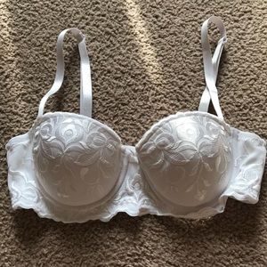 White wire bra with flower details size 34A